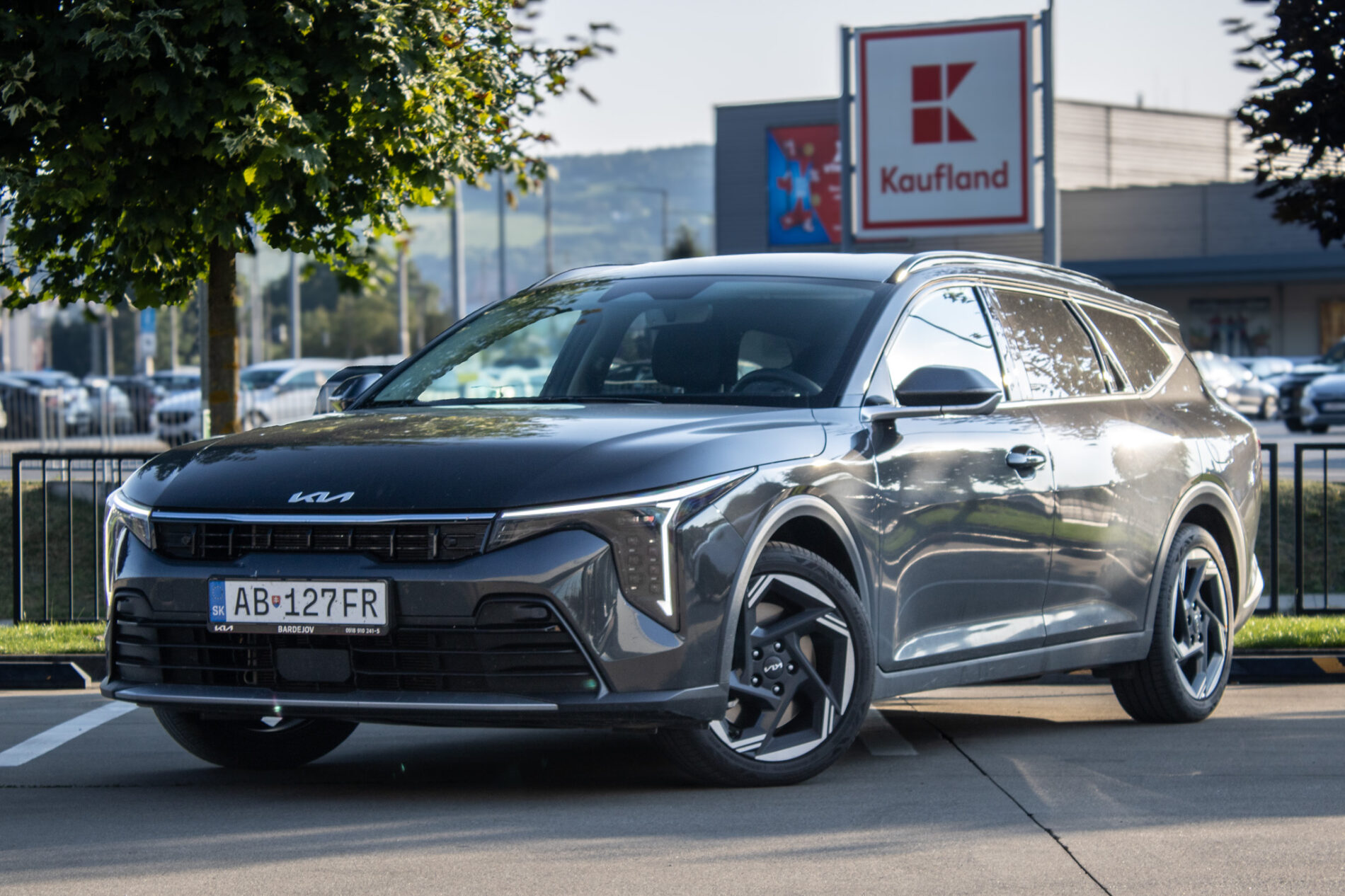 Kia K4