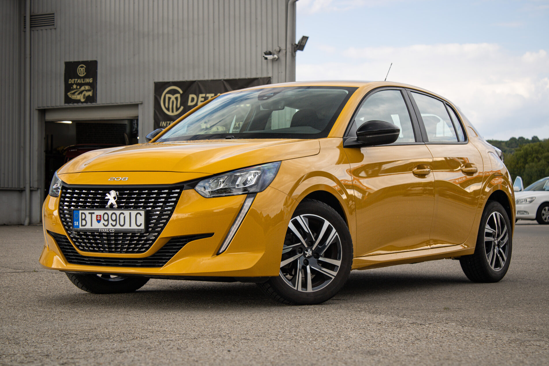 Peugeot 208