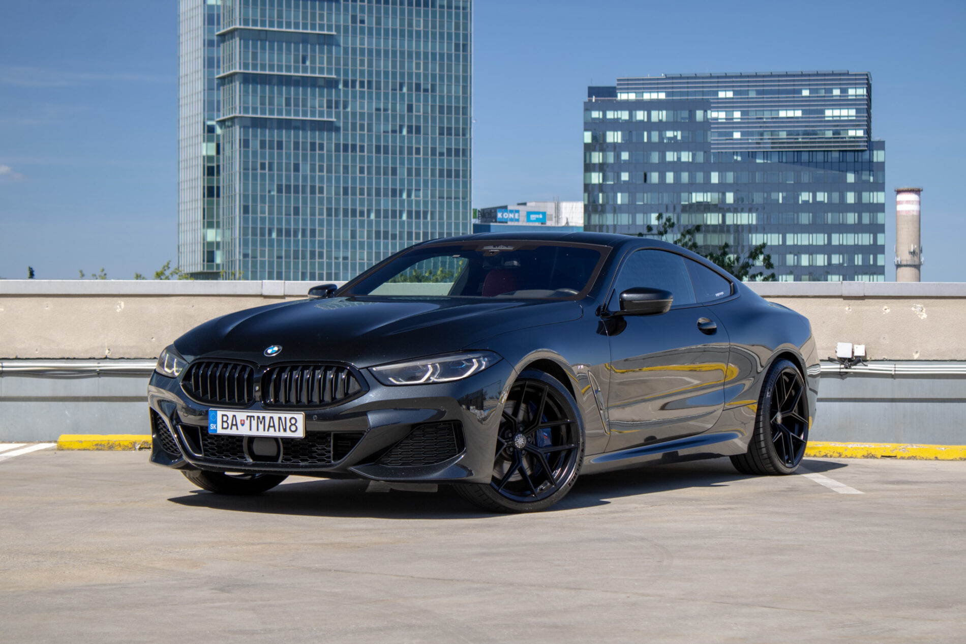 BMW Rad 8 2020 na predaj