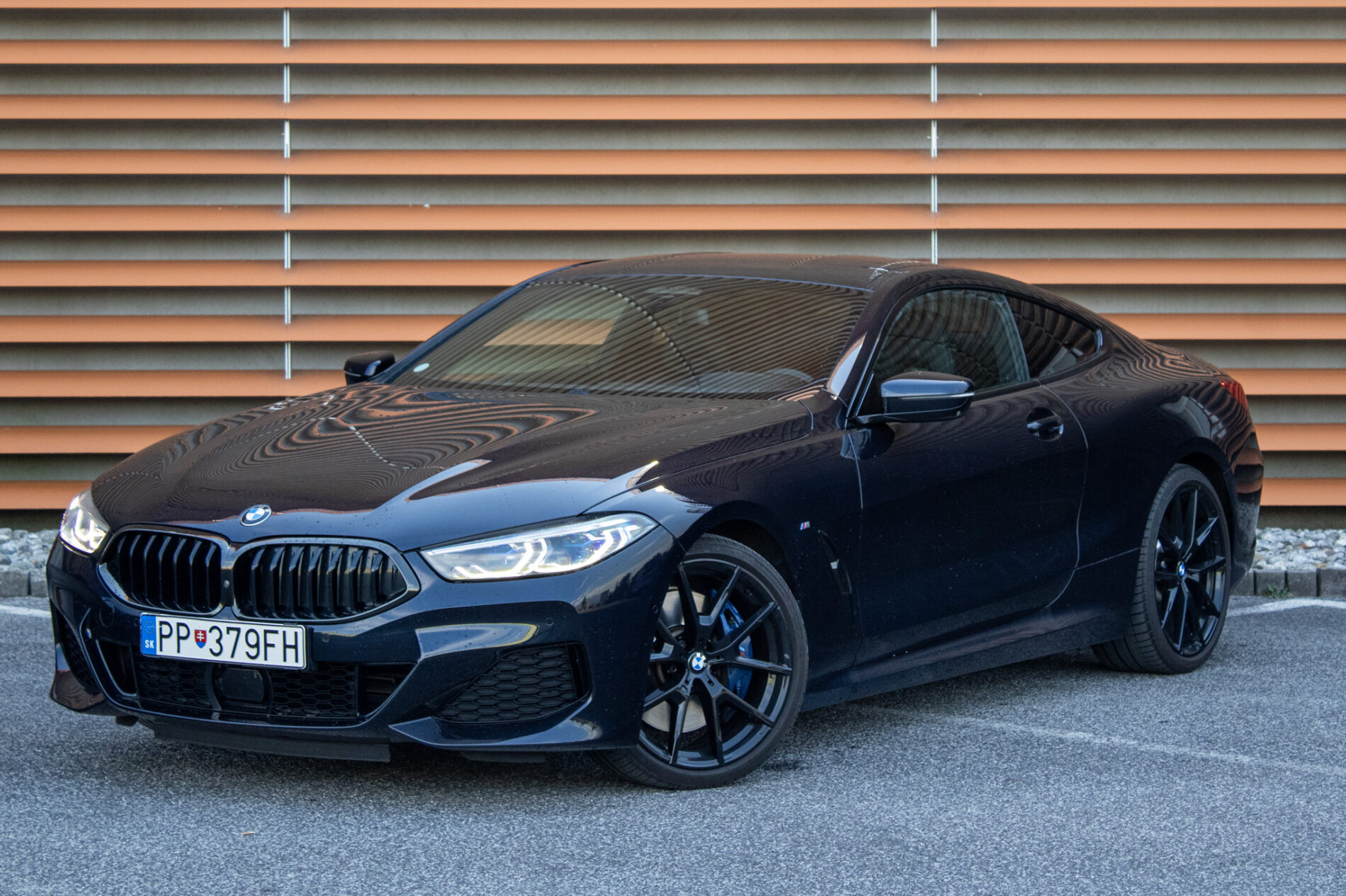 BMW Rad 8 2020 na predaj