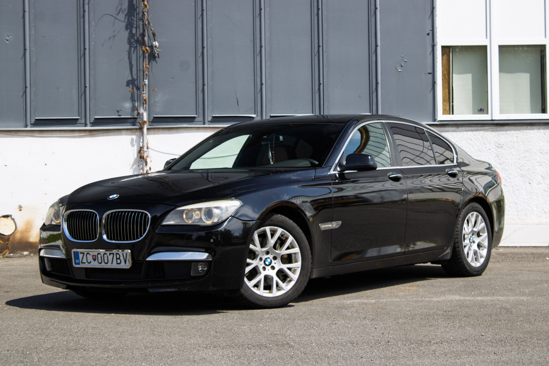 BMW Rad 7 2012 na predaj